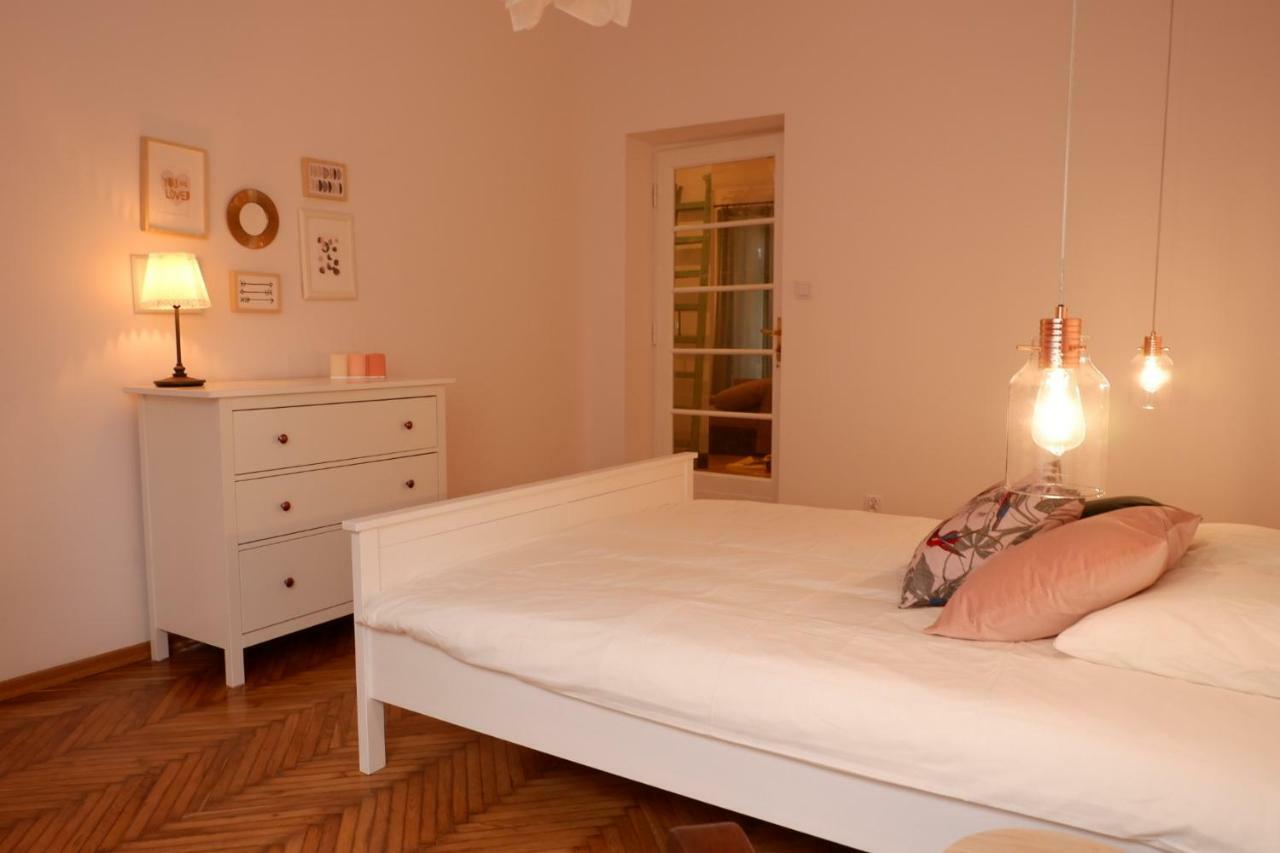 Singer Apartment Old Town Красков Екстериор снимка